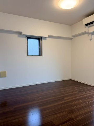 スカイコートパレス両国弐番館　【9階】の洋室