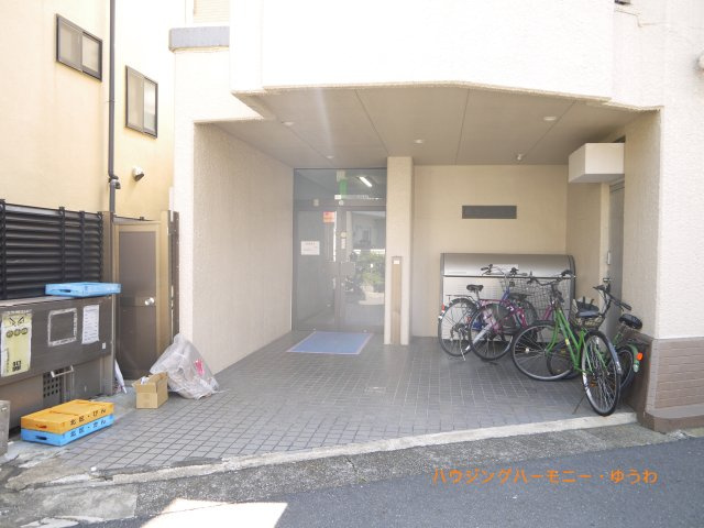 【その他共用部分】 | 堤マンション | 大理石風なデザインを基調としているので重厚感が漂います(^^)v