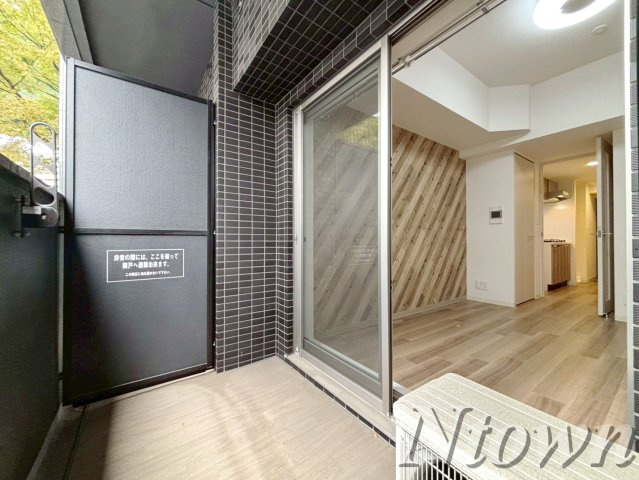 【バルコニー】 | プレサンス鶴舞駅前レジス | バルコニーからの眺めを楽しみながら食事をしませんか