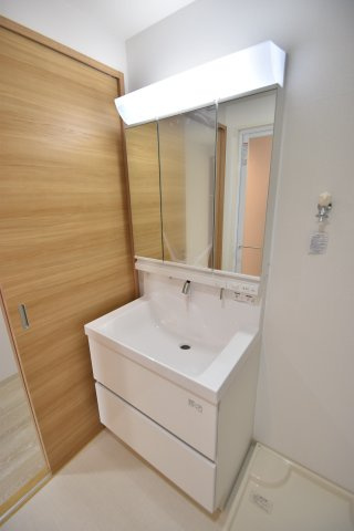 大阪市城東区新喜多２丁目の賃貸マンションの独立洗面台
