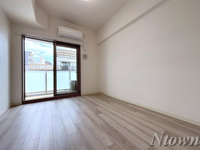 【居間・リビング】 | プレサンス鶴舞パーク＆ステーション | こちらの居間で趣味の時間をお楽しみください