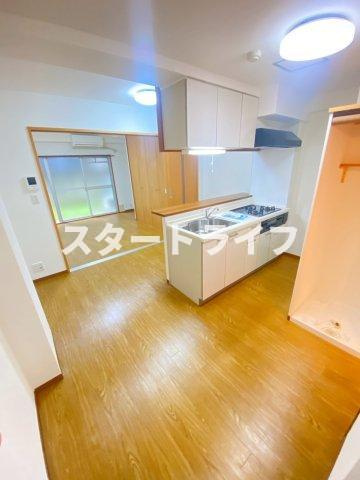 大阪市東淀川区豊新１丁目の賃貸マンションの居間・リビング