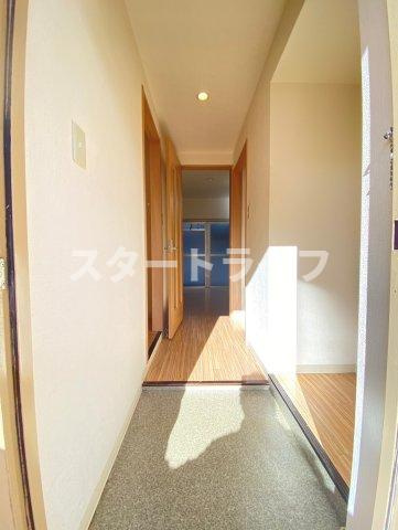 大阪市東淀川区東中島４丁目の賃貸マンションの玄関