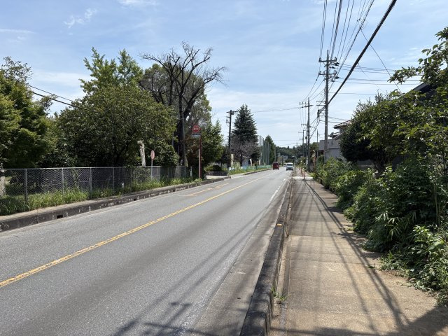 東松山市下唐子　土地32坪の前面道路含む現地写真|北側約11.4ｍ公道に8.2ｍ接道