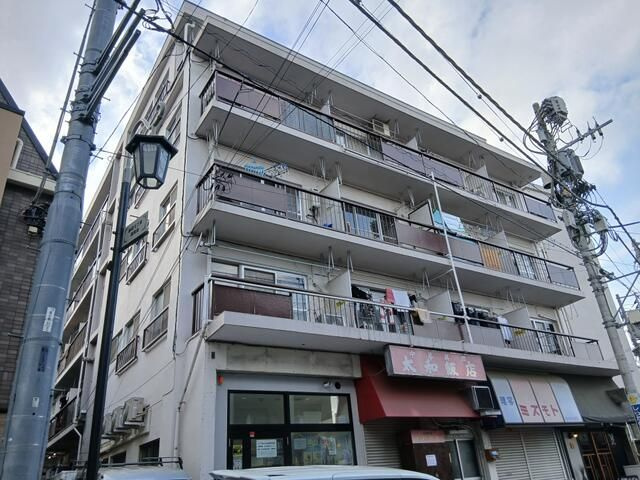 新宿コーポ２号館の外観
