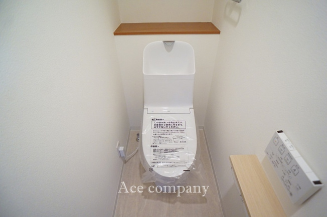 【トイレ】 | 旭区清水5丁目 | トイレは1階と2階の各階に完備♪ともに同仕様のシャワートイレ新調です☆