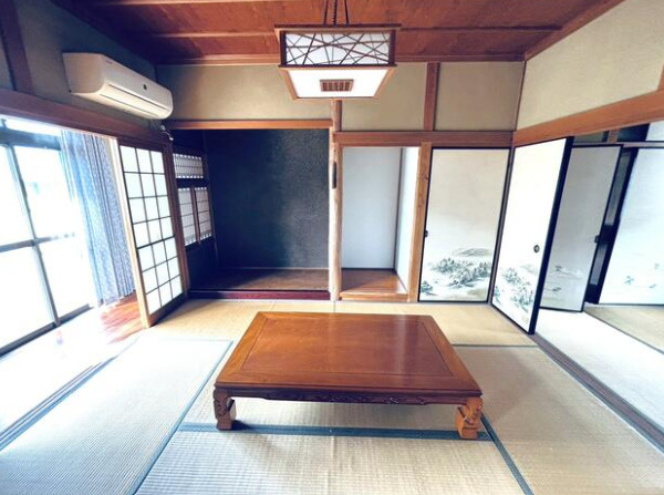 香寺町須加院　中古一戸建ての和室