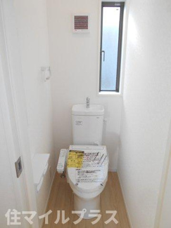 【トイレ】 | 郡山市横塚6丁目新築一戸建て5棟 | 清潔感のあるトイレです