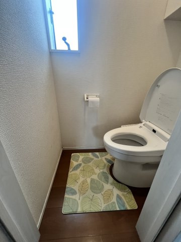 荒川区東尾久４丁目中古戸建のトイレ|３階