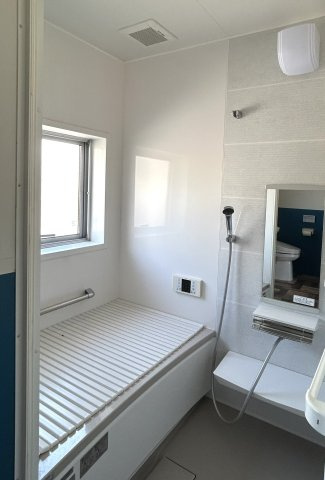 富田2丁目中古住宅の浴室