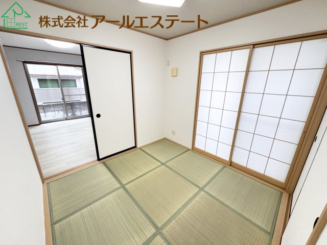 姫路市大善町　　JR「東姫路駅」徒歩12分の和室