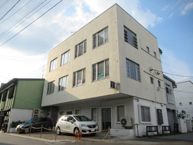 庄田ビル　２F