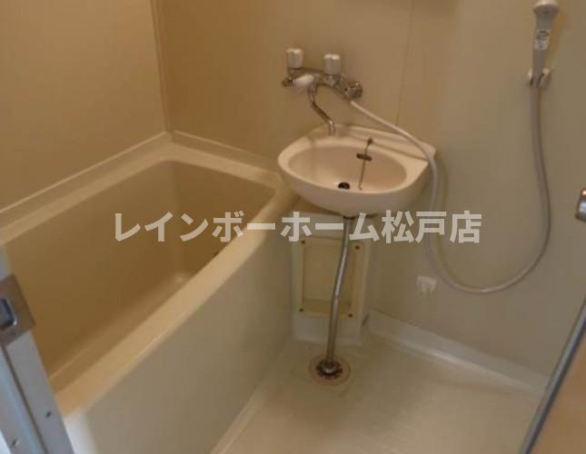 プリュニエ鎌ケ谷の浴室|ゆったり過ごせるお風呂です