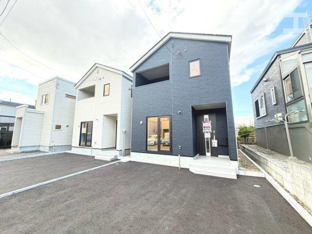 【新築戸建】札幌市西区西野6条6丁目3棟の外観|駐車2台可(同仕様物件)