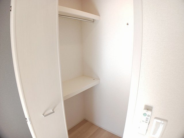 エムロード　Ｂの収納|小物を収納するのに便利です