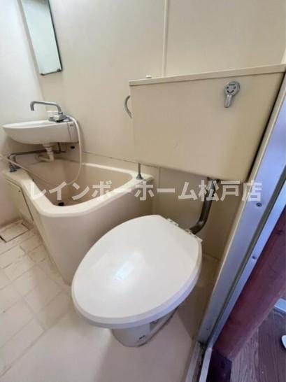 HMレジデンスA棟仲介手数料（賃料の1.10ヵ月）の50％OFF対象物件！のトイレ|トイレもきれいです