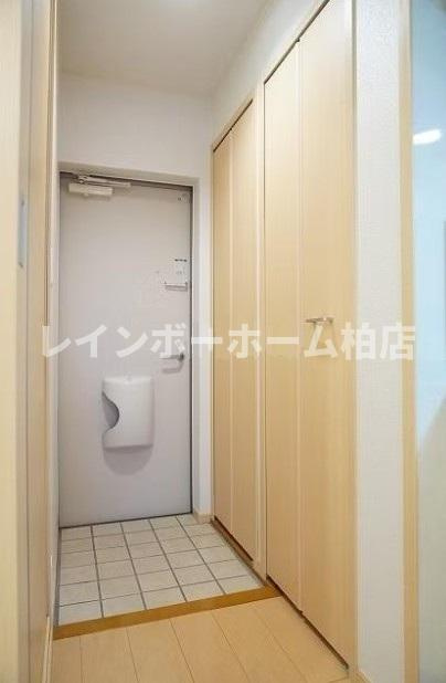 特典：仲介手数料が50％OFFです‼の玄関|シューズボックスがあります