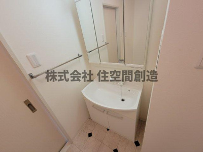 【洗面所】 | ロフティ少路 | ※同タイプの室内写真の為、現況と異なる場合があります
