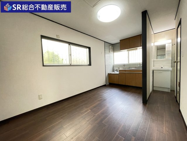 宝持3丁目中古戸建のキッチン|DKは7帖。ご家族で食卓を囲めるスペースはあります！