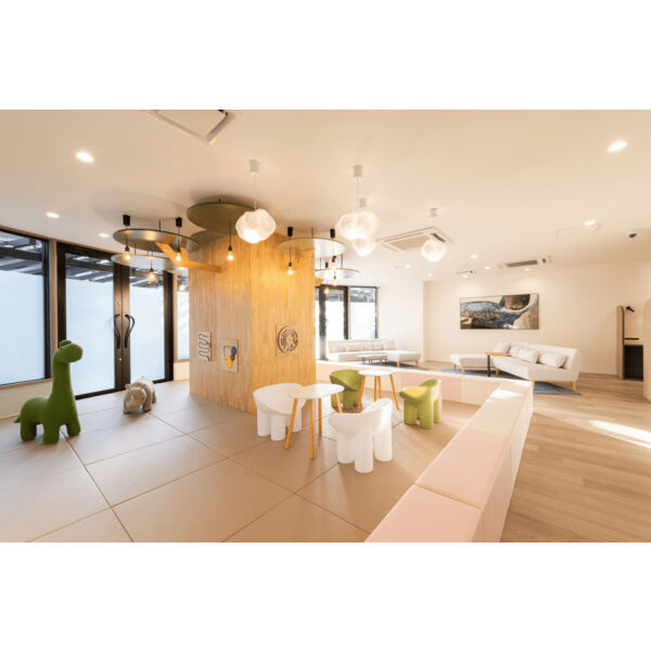 フロンティアタワー難波EASTのロビー