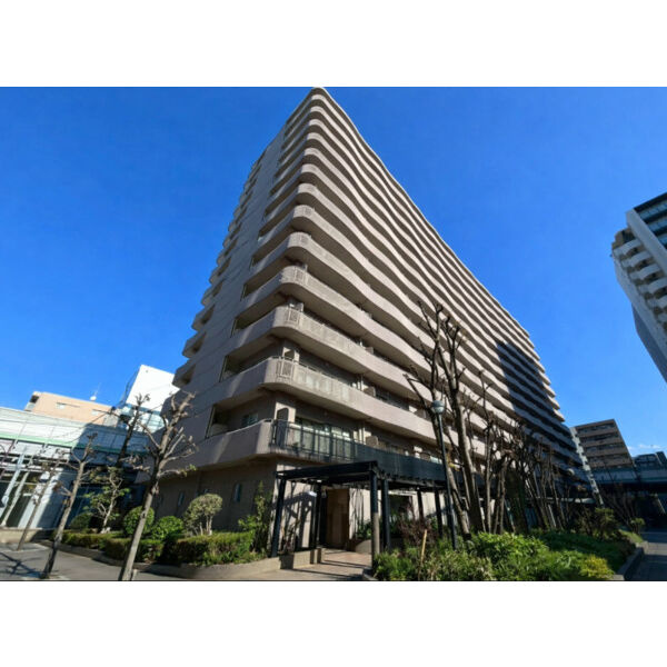 フロンティアタワー難波EASTの外観