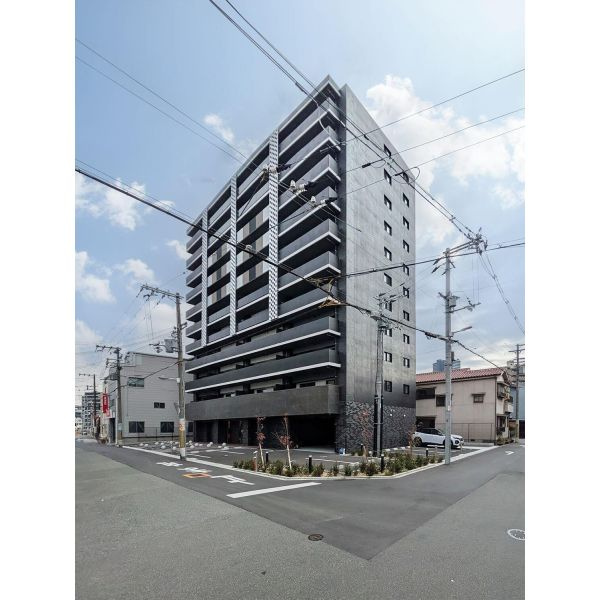 Alivis野田阪神の外観