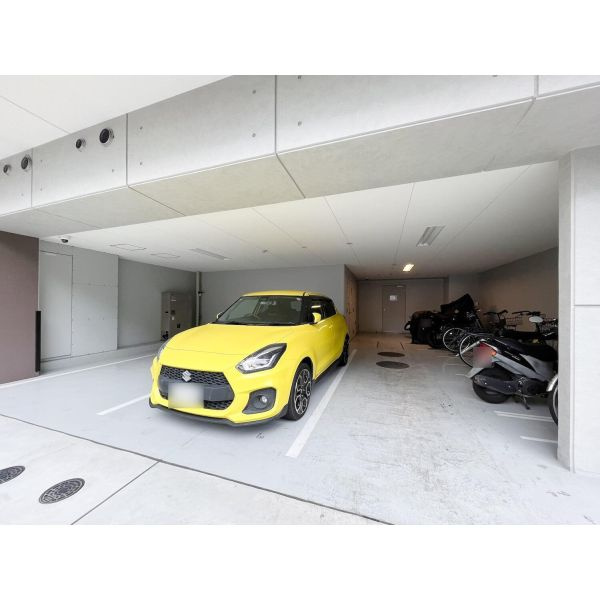 S-RESIDENCE日本橋Qualierの駐車場