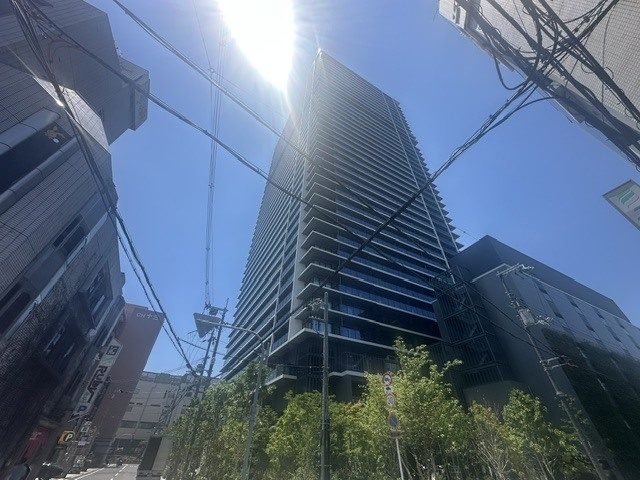 ジオタワー大阪十三の外観