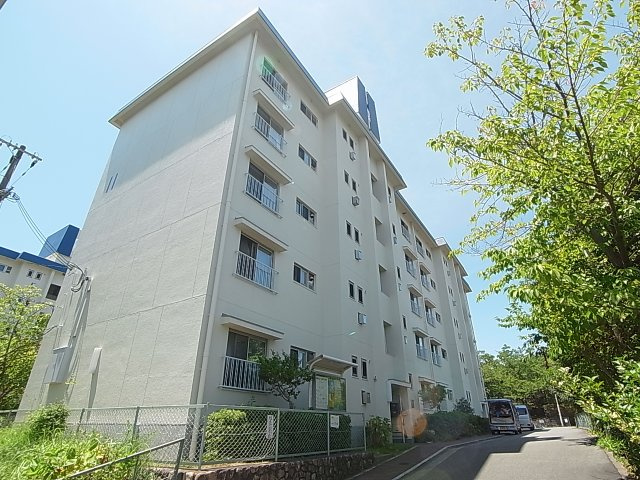 高倉台6-1団地19号棟
