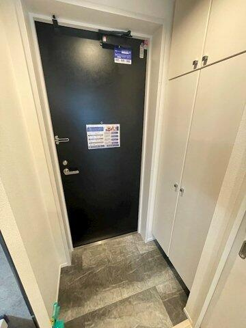 新品家具付きマンション新川３（ＫａＧｏｏｄ東京）の玄関