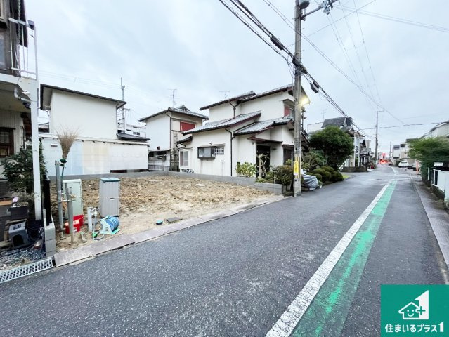 即日案内可能■近江八幡市堀上町　第9期　新築一戸建ての前面道路含む現地写真|現在建築中！落ち着いた街並みで新生活を始めることが出来そう！周辺の物件も併せてご紹介させて頂きます！