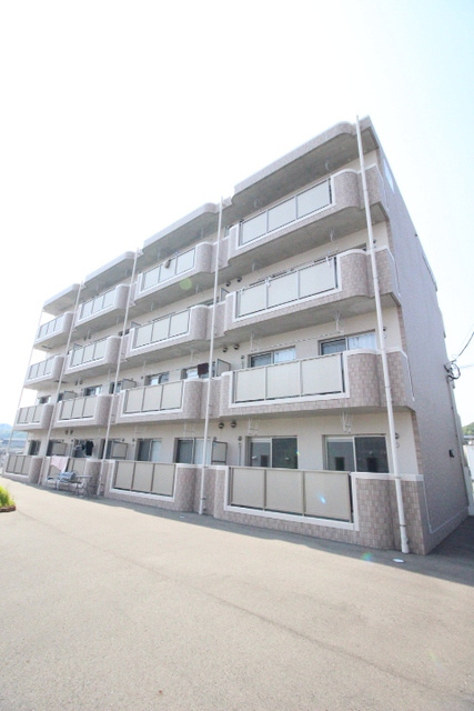 ロイヤルガーデン村田の外観|綺麗な外観です☆