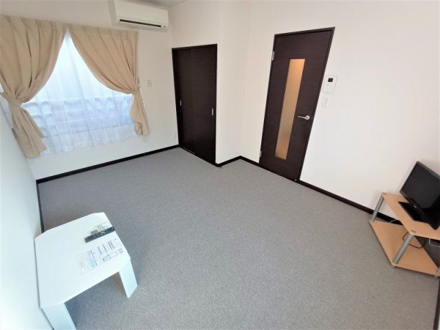 【内装】 | レオネクストカレン | 家電・家具付きのお部屋です。