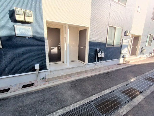 【エントランス】 | レオネクストカレン | 物件入り口です。