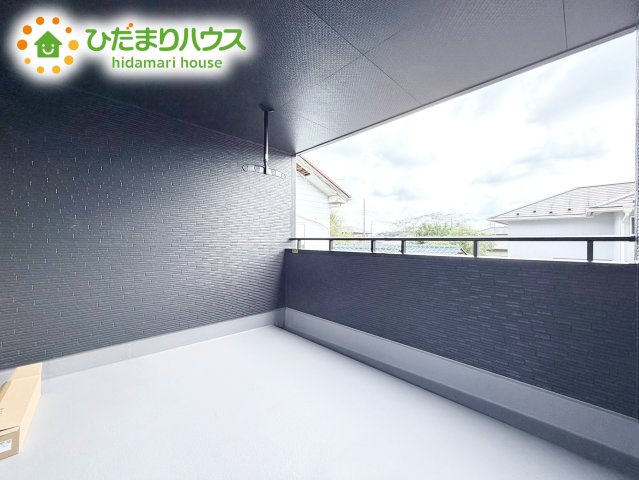 【バルコニー】 | 小美玉市羽刈2期　新築戸建 | 陽当りの良いバルコニーはたくさん洗濯物を干せるので大家族でも安心ですね！！
