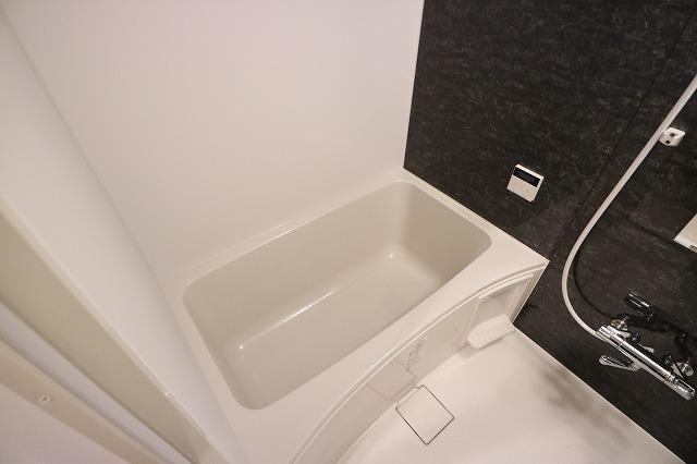 APT03の浴室