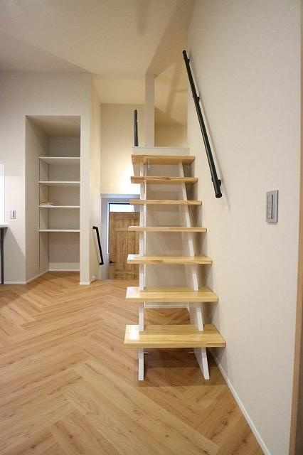 APT03の玄関
