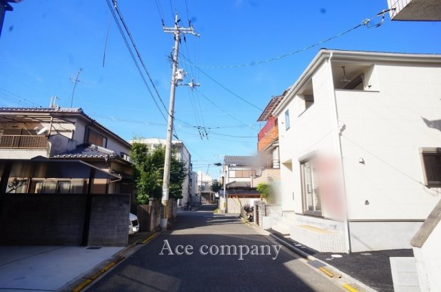 【前面道路含む現地写真】 | 東大阪市大蓮東2丁目 | 【西側前面道路：幅員5.7ｍ☆】お買い物施設、徒歩5分圏内です♪