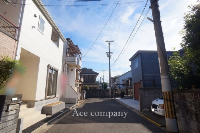 【前面道路含む現地写真】 | 東大阪市大蓮東2丁目 | 【西側前面道路：幅員5.7ｍ☆】前道は通り抜けができず、交通量が少ないです♪