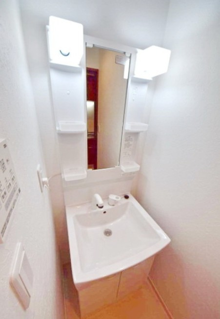 ウエストハイム備後東の洗面所|別部屋参照写真