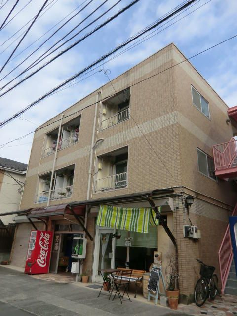 旭マンションの外観