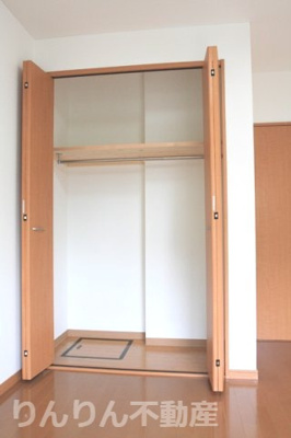 【収納】 | メゾンオレンジ2 | こまごまとしたものを収納できそうですね