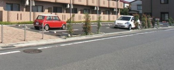 【駐車場】
