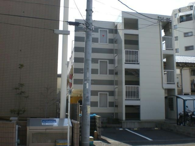 レオパレスデンファレの外観