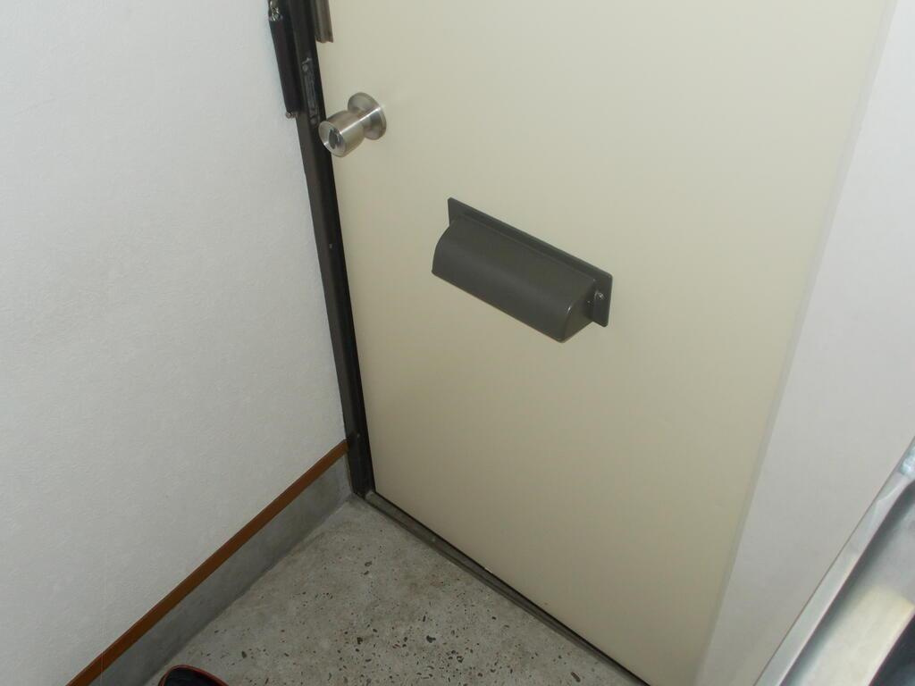 グリーンハイツの玄関