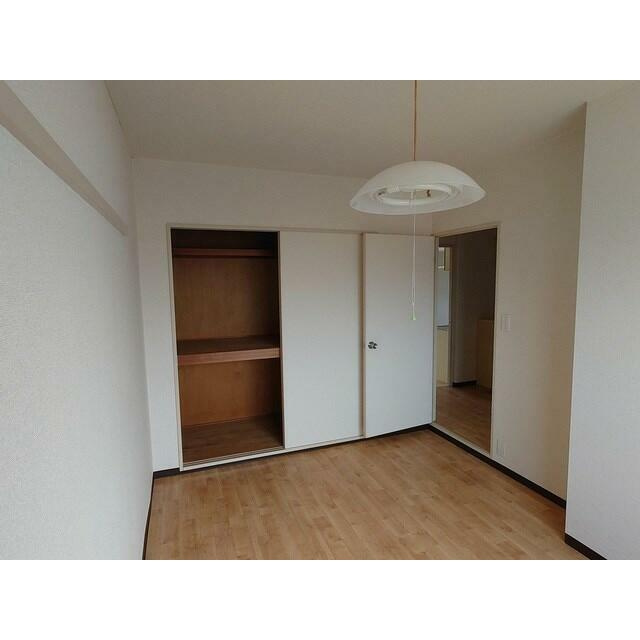 レヂデンス石井 Sの洋室