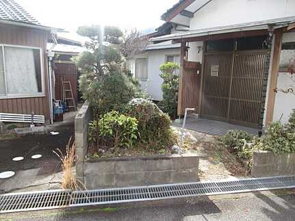 安佐北区可部３丁目の庭