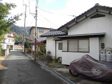 安佐北区可部３丁目の前面道路含む現地写真