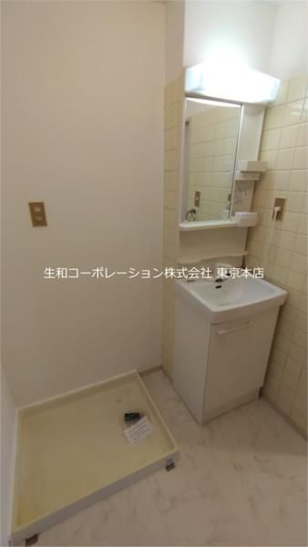 ディラヴェール田柄の洗面所