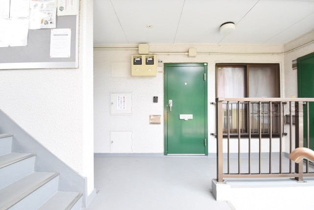 【ロビー】 | ジュウエル荻窪 | マンションのエントランスに広がるホールの様子。～即日のご見学可能～　お問合せはお気軽に。